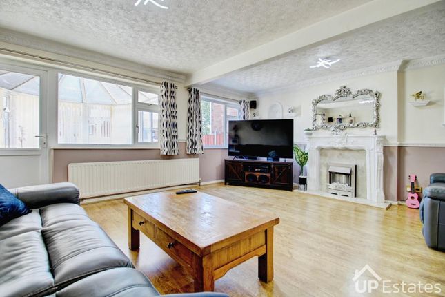 57, Wareham Green, Coventry photo 4