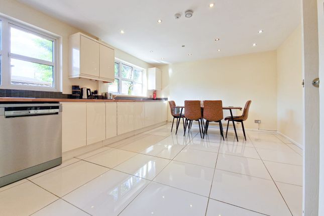 Germander Place, Milton Keynes photo 5