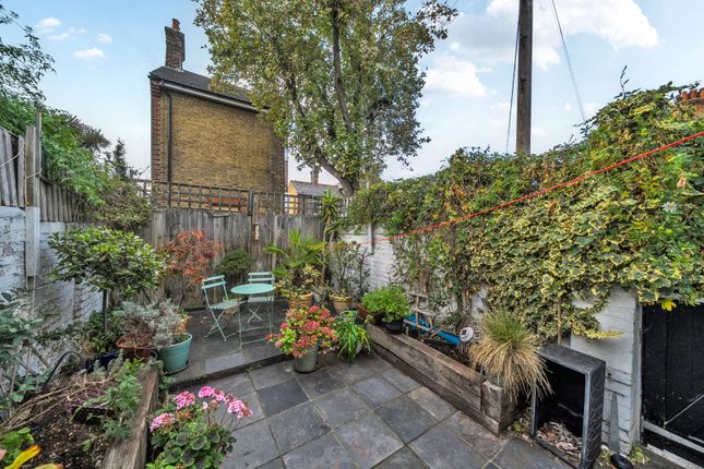 Craigerne Road, London photo 4