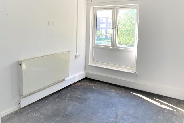 Flat to rent in The Concourse, London