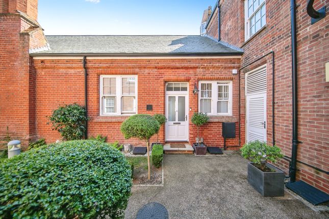 Mews house for sale in Simon Theobald Close, Sudbury