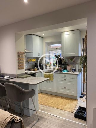 15, Fitzrobert Place, Egham photo 4
