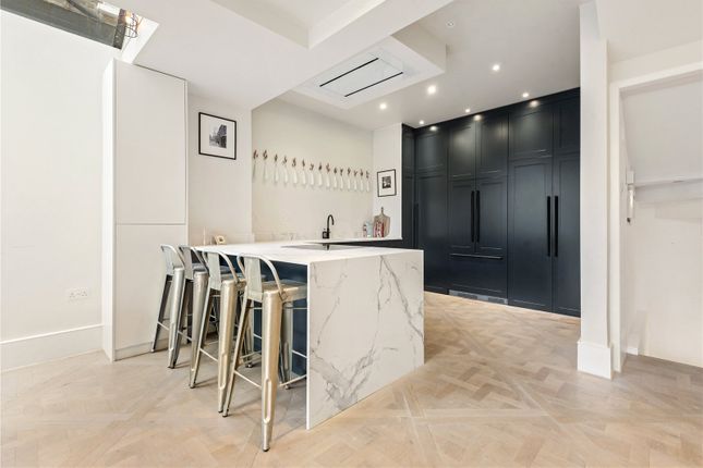 3, Rowfant Road, London photo 4