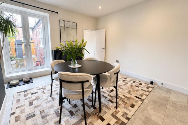 31, Lawrence Road, Altrincham photo 3
