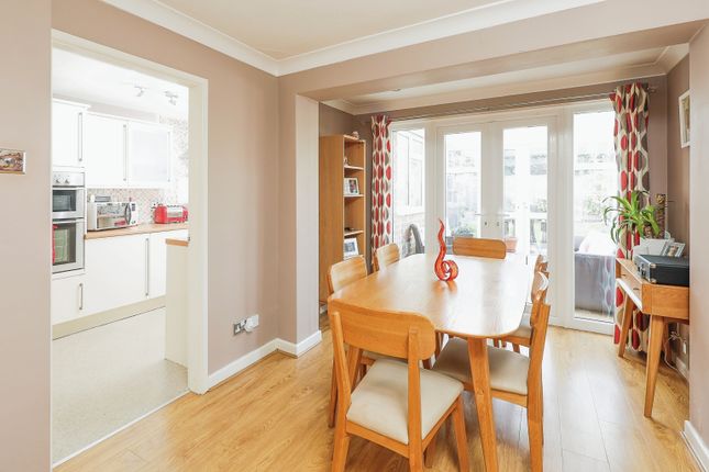 11, Jaques Close, Birmingham photo 4