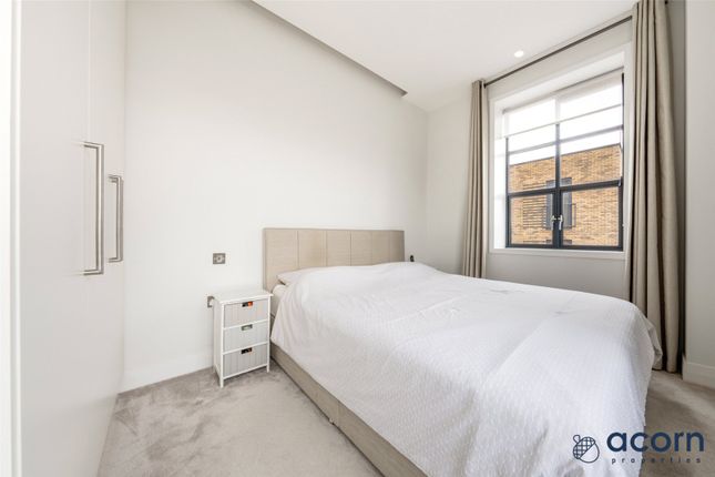 Flat for sale in Loft Apartments, 5 Grenville Place, London
