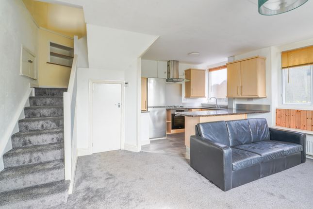1, Cherry Tree Row, Bingley photo 3