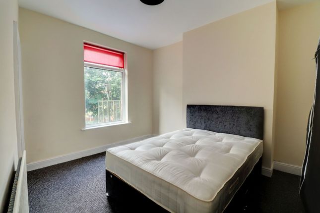 Room 2 230 Gleadless Road, Sheffield photo 2
