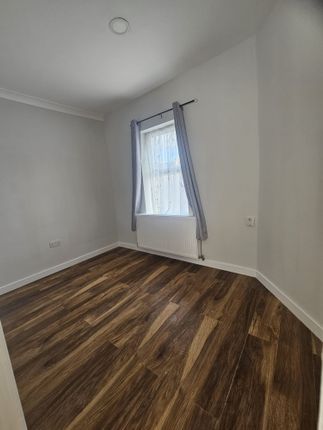 Herbert Street, London, E13 8BG, London photo 4