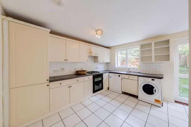 121, Westminster Drive, London photo 2