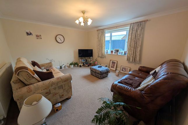 11a Red House Lane, Leiston photo 4