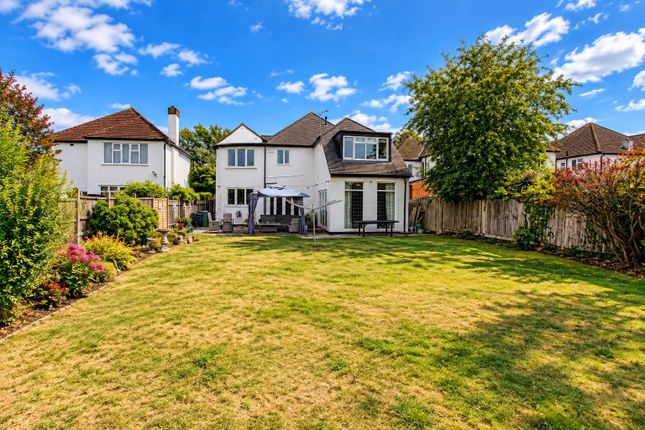 75, Nonsuch Walk, Sutton photo 4