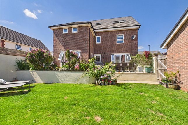 37, Lyndon Morgan Way, Stonehouse photo 4