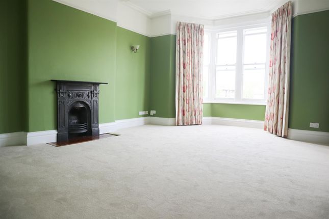 First Floor Flat, Hallam Road, Clevedon photo 3