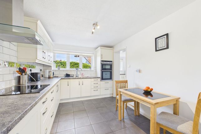 33, Stoneyhurst Drive, Curry Rivel photo 3