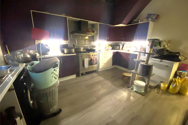 552, Manchester Road, West Yorkshire photo 3