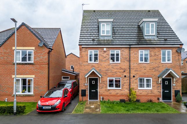 Town house for sale in Cardinal Way, Newton-Le-Willows