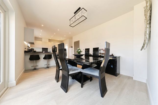 46, West Field Lane, Clacton-On-Sea photo 4