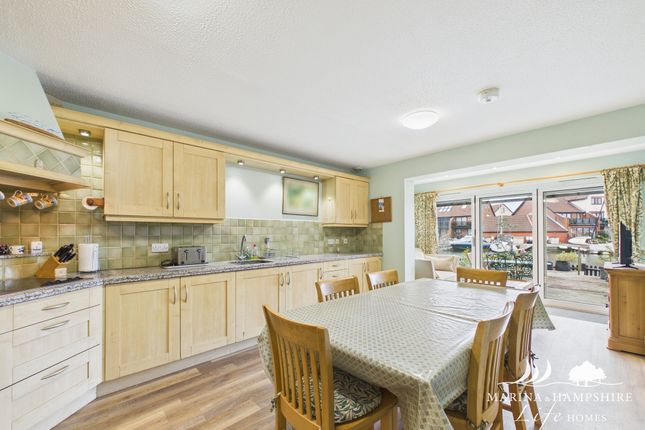 17, Sennen Place, Portsmouth photo 5