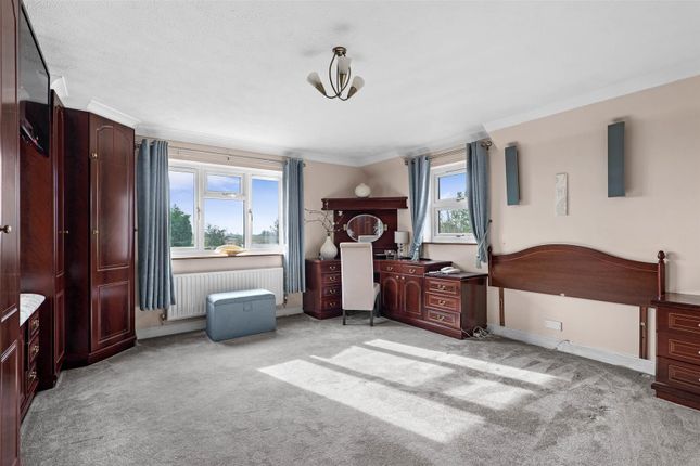 Detached house for sale in Bath Road, Broomhall, Worcester