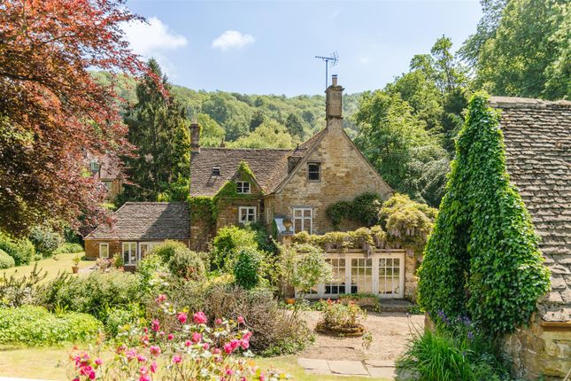 Thumbnail Country house for sale in Stinchcombe, Dursley