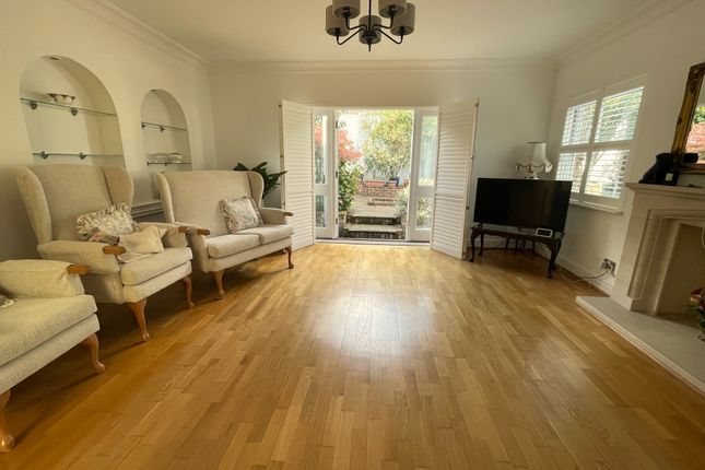 73, Southgate Road, London photo 2