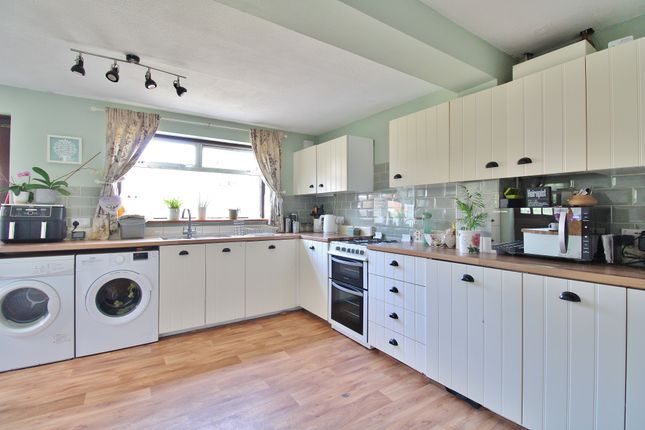 2, Victory Road, Fareham photo 3