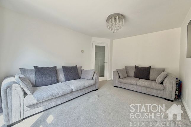 18 Linnet Drive, Mansfield photo 4