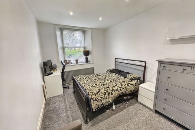 Flat for sale in Victoria Square, Jesmond, Newcastle Upon Tyne