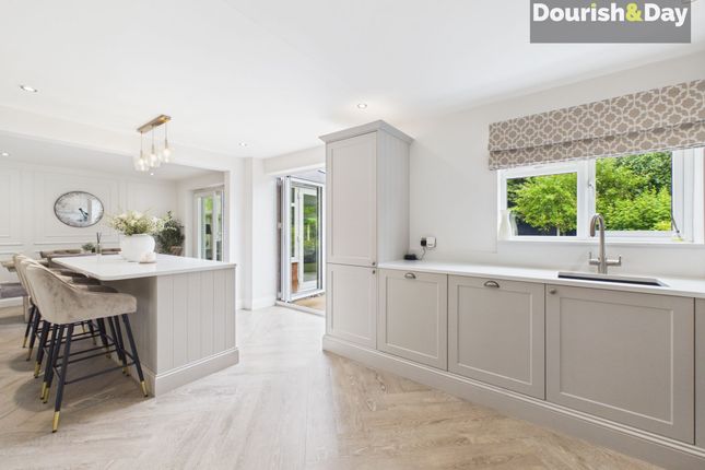 16 Stuart Way, Market Drayton photo 2