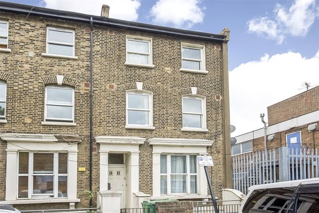 Flat for sale in Camberwell Station Road, Camberwell