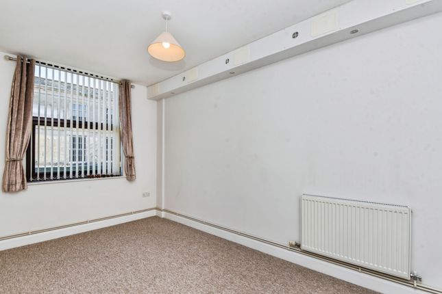 2, Kendrick House, Warminster photo 5