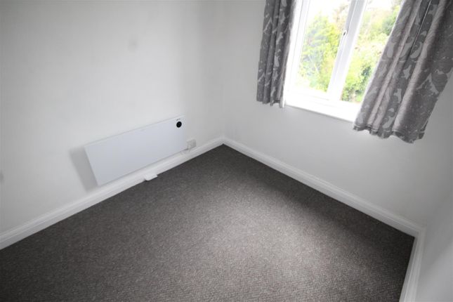 Thumbnail Property for sale in Glyndwr Road, Llysfaen, Colwyn Bay