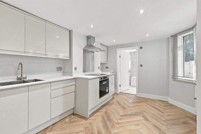31A, Nutcroft Road, London photo 3