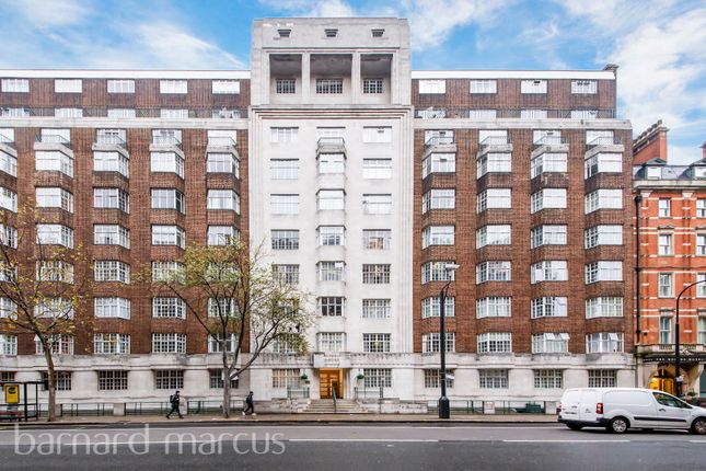 Studio to rent in Russell Court, Woburn Place, London