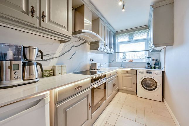 Eaton Rise, Ealing photo 3