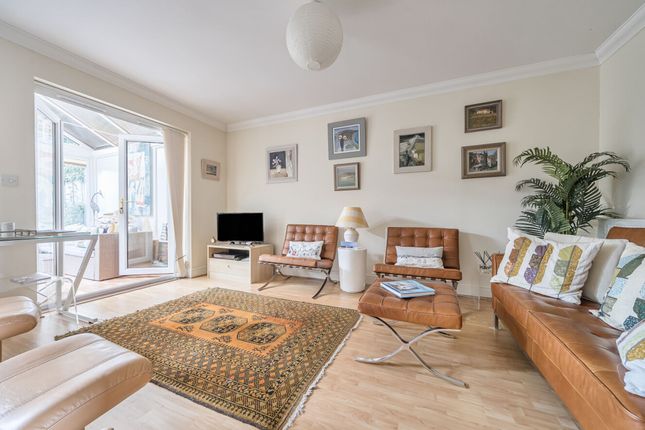 18 The Oaks, Bognor Regis photo 2