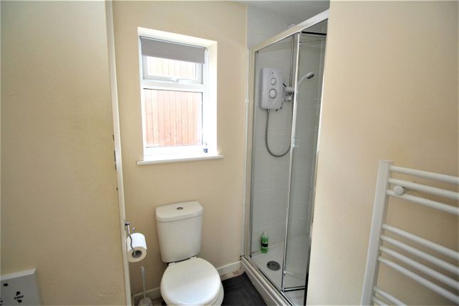 Flat 1, 6, Turk Street, Alton photo 5