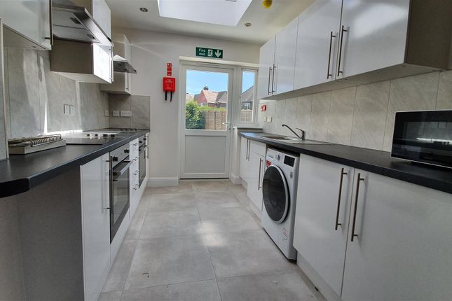 Room 3, 7, John Street, Hounslow photo 2