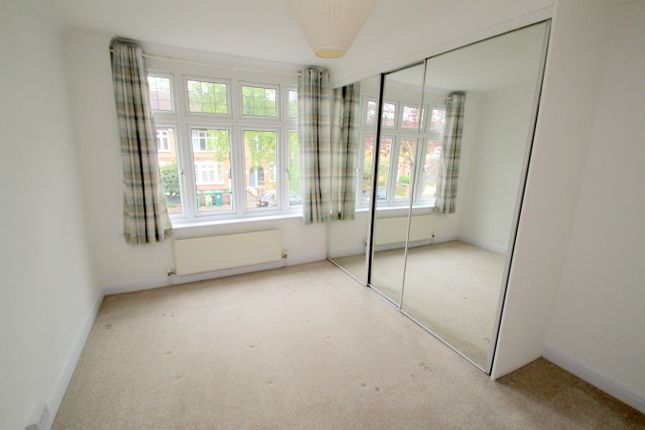 Maisonette for sale in Avondale Avenue, Staines-Upon-Thames
