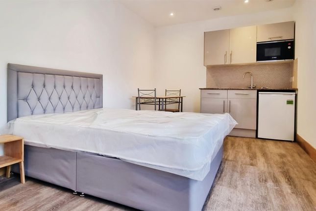 Studio to rent in Colindale Avenue, London