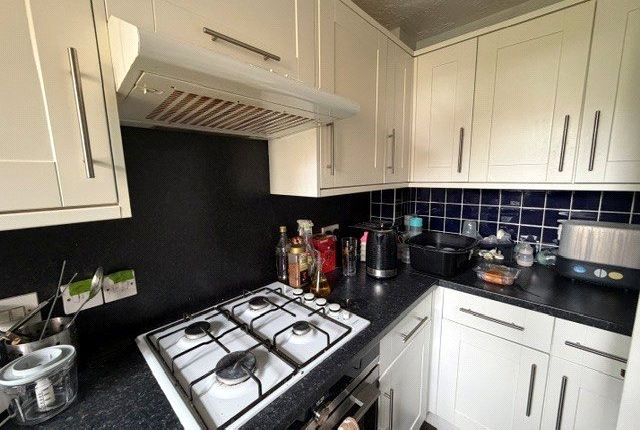 28, Teescroft, Didcot photo 2