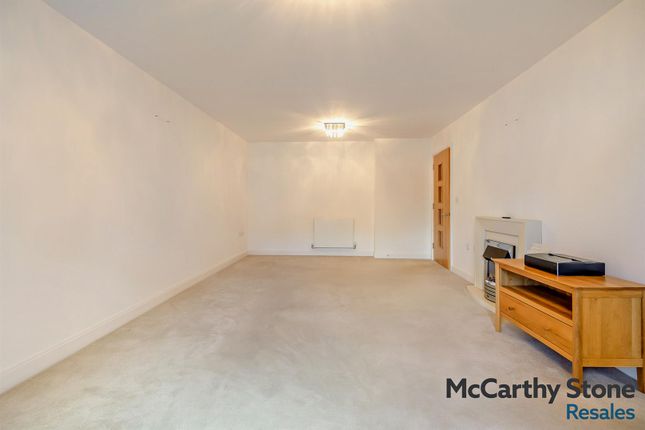 2 Mountbatten House, Hempstead Road, Hemel Hempstead photo 4