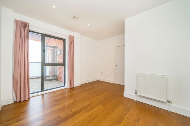 11 Dauphine House, Salisbury Street, London photo 4