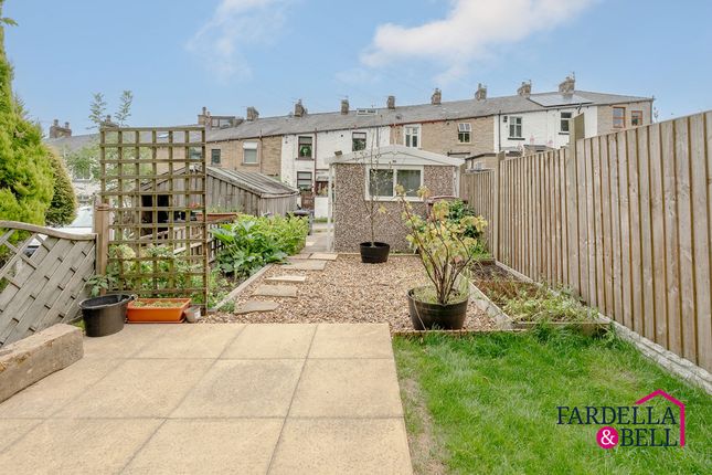 17 Longfield Terrace, Burnley photo 3