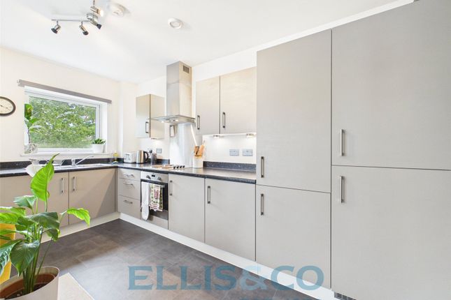 Flat 11, Blue Bell Court,, Sovereign Way, Kent photo 2