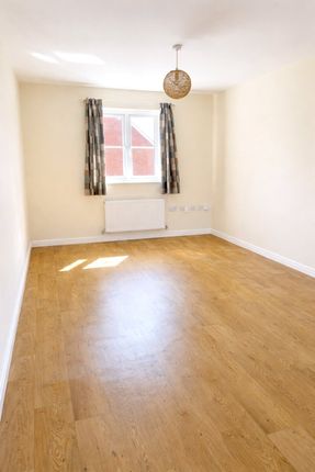 16, Claines Street, Alton photo 2