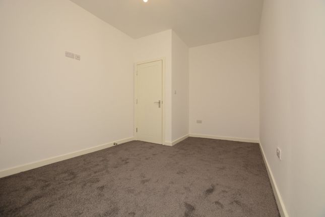 Flat to rent in South Street, Atherstone, Warwickshire