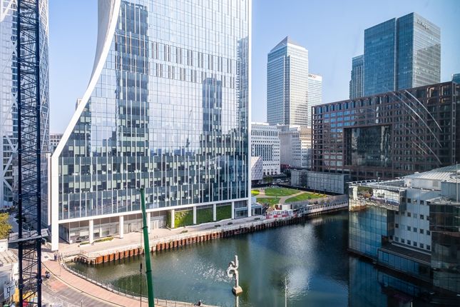 Flat 904, Landmark West Tower, 22, Marsh Wall, London photo 4