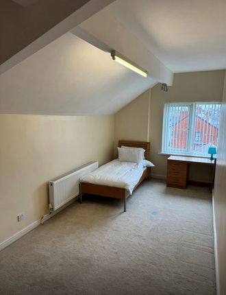 605, Manchester Road, Denton photo 4